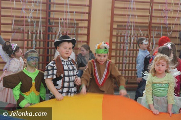 przedszkolaki-z-okraglaczka-na-balu-karnawaowym-w-siodemce-foto-44361