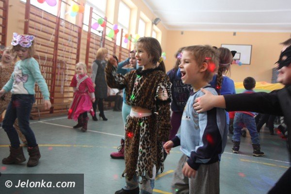 przedszkolaki-z-okraglaczka-na-balu-karnawaowym-w-siodemce-foto-44361