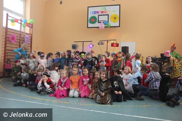 przedszkolaki-z-okraglaczka-na-balu-karnawaowym-w-siodemce-foto-44361