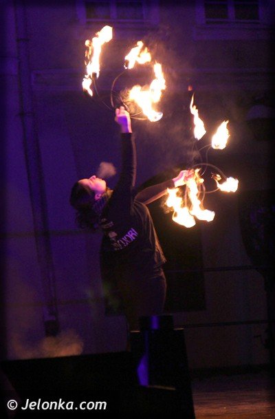 festiwal-swiata-w-jeleniej-gorze-rynek-rozbysna-mnostwem-barw-foto-44383