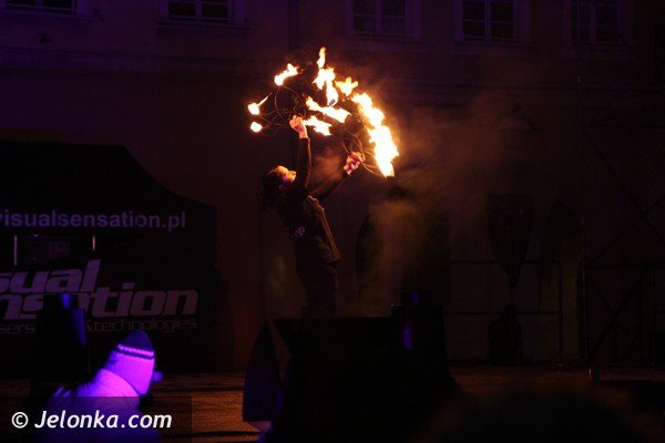 festiwal-swiata-w-jeleniej-gorze-rynek-rozbysna-mnostwem-barw-foto-44383