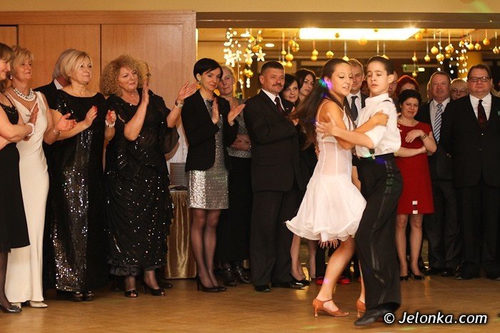 zbierali-pieniadze-dla-zdolnej-modziezy-na-xvii-balu-charytatywnym-im-jerzego-szmajdzinskiego-foto-44512