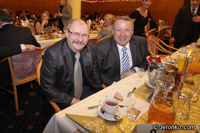 zbierali-pieniadze-dla-zdolnej-modziezy-na-xvii-balu-charytatywnym-im-jerzego-szmajdzinskiego-foto-44512