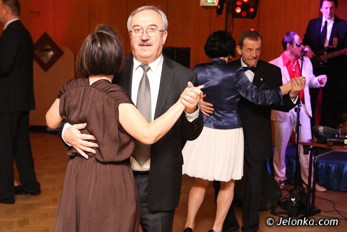 zbierali-pieniadze-dla-zdolnej-modziezy-na-xvii-balu-charytatywnym-im-jerzego-szmajdzinskiego-foto-44512