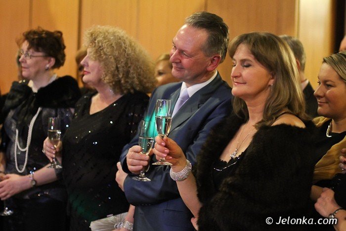 zbierali-pieniadze-dla-zdolnej-modziezy-na-xvii-balu-charytatywnym-im-jerzego-szmajdzinskiego-foto-44512