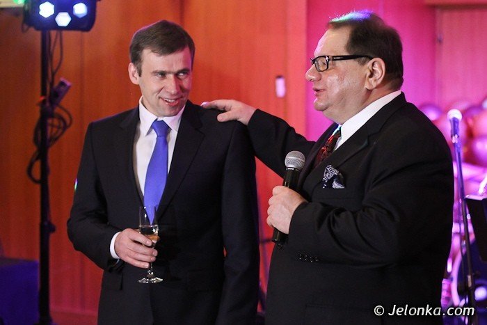 zbierali-pieniadze-dla-zdolnej-modziezy-na-xvii-balu-charytatywnym-im-jerzego-szmajdzinskiego-foto-44512