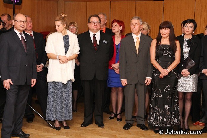 zbierali-pieniadze-dla-zdolnej-modziezy-na-xvii-balu-charytatywnym-im-jerzego-szmajdzinskiego-foto-44512