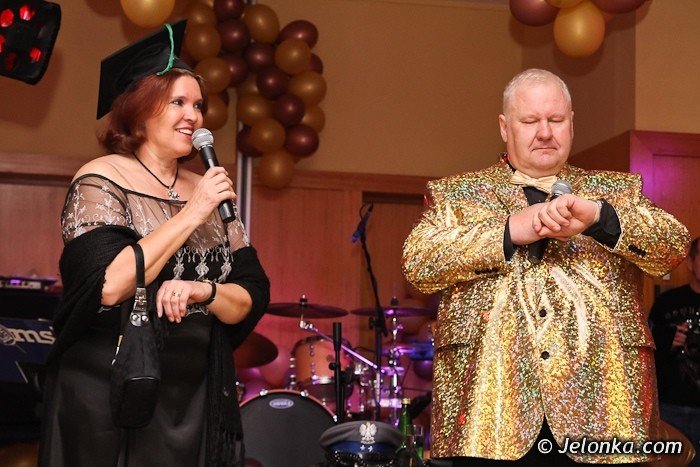 zbierali-pieniadze-dla-zdolnej-modziezy-na-xvii-balu-charytatywnym-im-jerzego-szmajdzinskiego-foto-44512