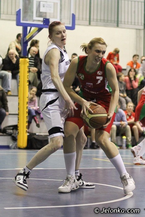 dziurawy-dach-odra-na-parkiecie-foto-44517