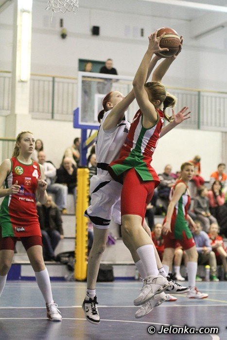 dziurawy-dach-odra-na-parkiecie-foto-44517