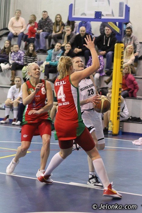 dziurawy-dach-odra-na-parkiecie-foto-44517
