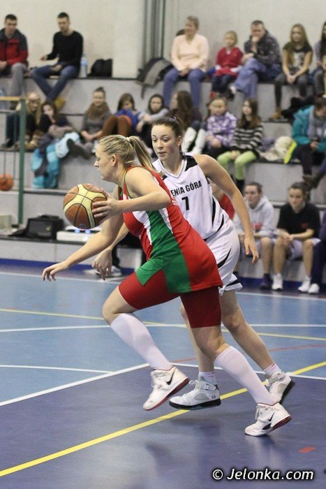 dziurawy-dach-odra-na-parkiecie-foto-44517