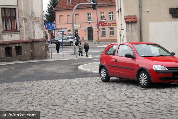 kierowcy-blokuja-ulice-jasna-parkujac-wbrew-prawu-foto-44520