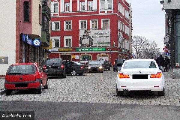 kierowcy-blokuja-ulice-jasna-parkujac-wbrew-prawu-foto-44520