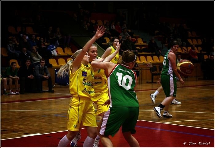 galeria-zdjec-ze-zwycieskiego-meczu-koszykarek-karkonoszy-foto-44574