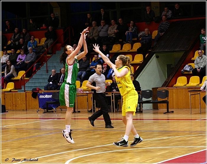 galeria-zdjec-ze-zwycieskiego-meczu-koszykarek-karkonoszy-foto-44574