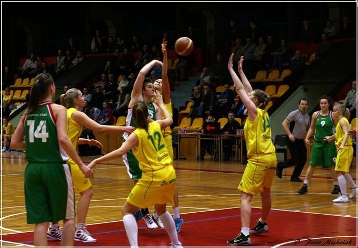 galeria-zdjec-ze-zwycieskiego-meczu-koszykarek-karkonoszy-foto-44574