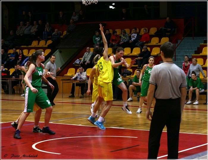 galeria-zdjec-ze-zwycieskiego-meczu-koszykarek-karkonoszy-foto-44574