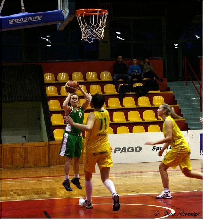 galeria-zdjec-ze-zwycieskiego-meczu-koszykarek-karkonoszy-foto-44574