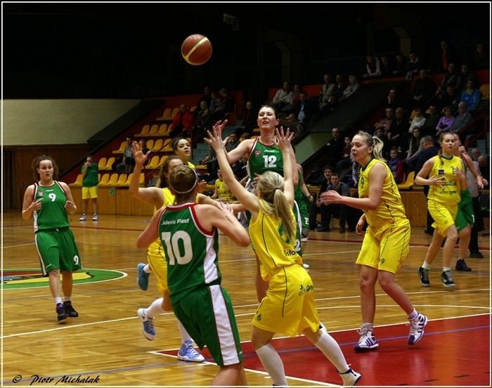 galeria-zdjec-ze-zwycieskiego-meczu-koszykarek-karkonoszy-foto-44574