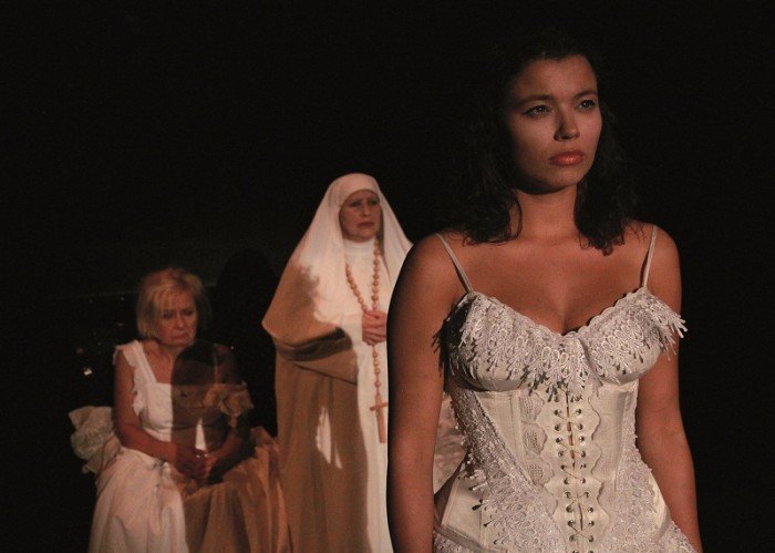 dancing-w-kwaterze-hitlera-i-madame-de-sade-na-weekend-w-norwidzie-foto-44586