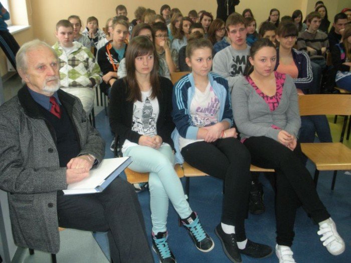 niepenosprawni-na-warsztatach-w-gimnazjum-im-ratownikow-gorskich-foto-44602