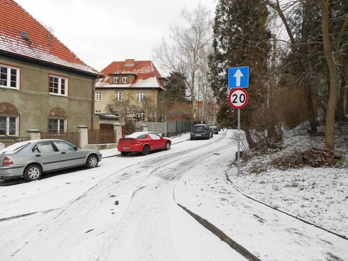 na-ul-studenckiej-kierowcy-nagminnie-amia-prawo-foto-44615