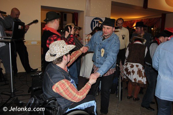 niepenosprawni-bawili-sie-swietnie-na-balu-country-w-mysakowicach-foto-44637