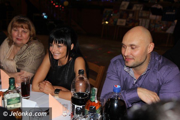 oddali-serca-na-balu-charytatywnym-uczniom-szkoy-w-mysakowicach-foto-44646