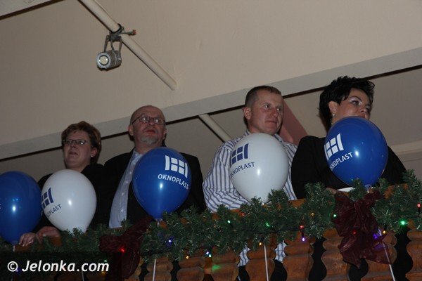 oddali-serca-na-balu-charytatywnym-uczniom-szkoy-w-mysakowicach-foto-44646