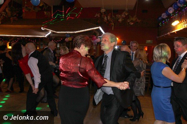 oddali-serca-na-balu-charytatywnym-uczniom-szkoy-w-mysakowicach-foto-44646