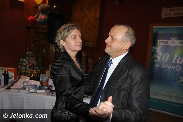 oddali-serca-na-balu-charytatywnym-uczniom-szkoy-w-mysakowicach-foto-44646