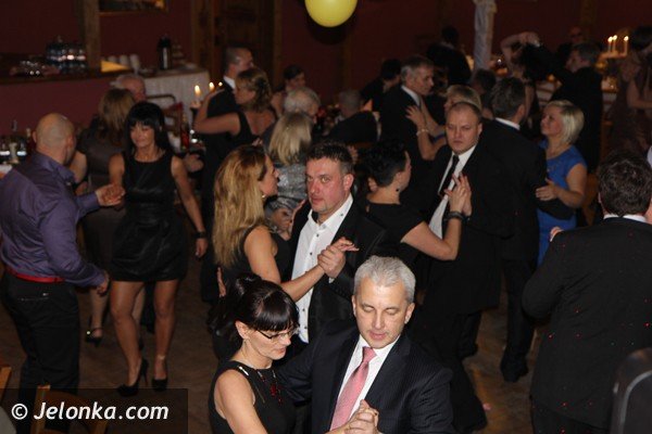 oddali-serca-na-balu-charytatywnym-uczniom-szkoy-w-mysakowicach-foto-44646