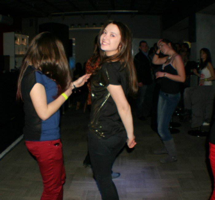 na-kwadratowych-walentynkach-bawio-sie-okoo-200-osob-foto-44668