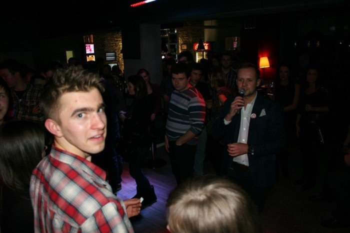 na-kwadratowych-walentynkach-bawio-sie-okoo-200-osob-foto-44668