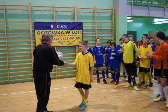 miedz-legnica-triumfuje-w-jeleniogorskim-turnieju-trampkarzy-modszych-foto-44672