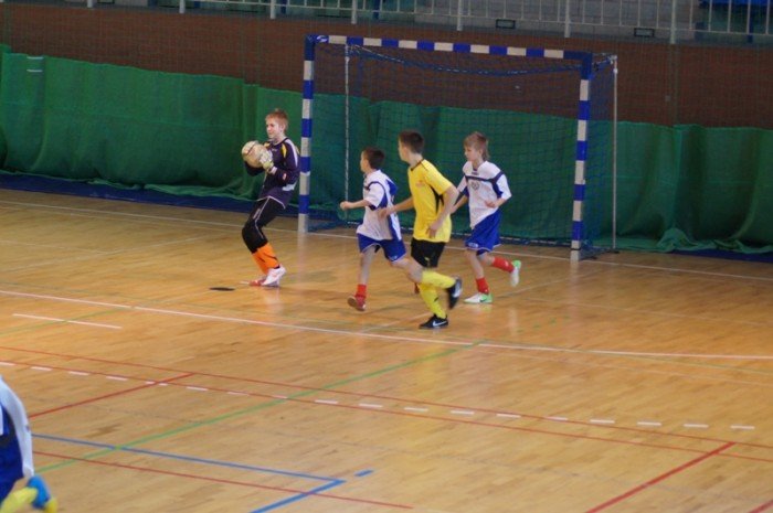 miedz-legnica-triumfuje-w-jeleniogorskim-turnieju-trampkarzy-modszych-foto-44672