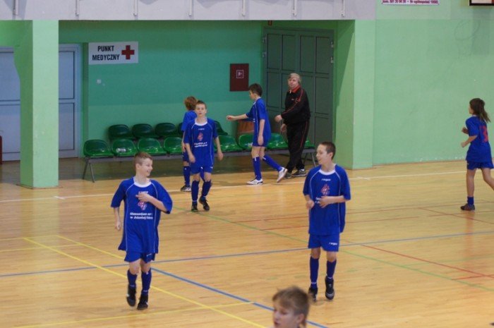 miedz-legnica-triumfuje-w-jeleniogorskim-turnieju-trampkarzy-modszych-foto-44672