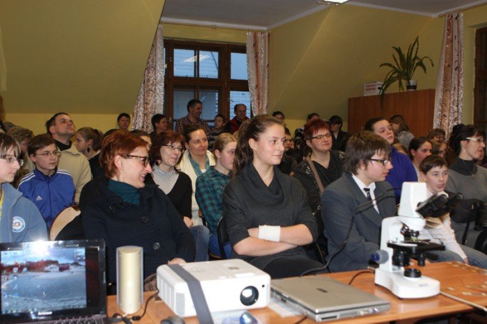 katolickie-gimnazjum-w-jeleniej-gorze-otworzyo-drzwi-dla-zainteresowanych-foto-44789