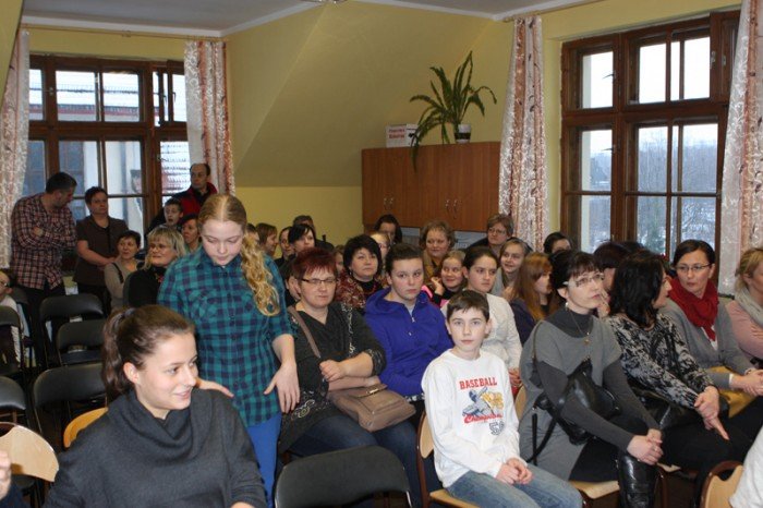 katolickie-gimnazjum-w-jeleniej-gorze-otworzyo-drzwi-dla-zainteresowanych-foto-44789