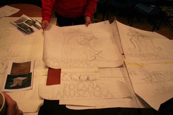 jury-postanowio-stylizowane-drogowskazy-dla-szklarskiej-poreby-wyrzezbi-artystka-z-borowic-foto-44868