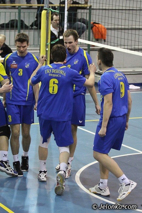 swidniczanie-opanowali-jeleniogorska-hale-foto-44921