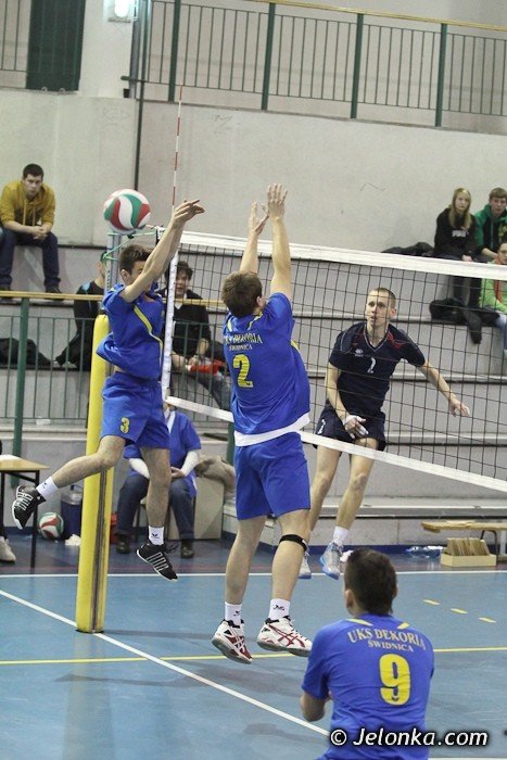 swidniczanie-opanowali-jeleniogorska-hale-foto-44921