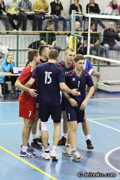 swidniczanie-opanowali-jeleniogorska-hale-foto-44921