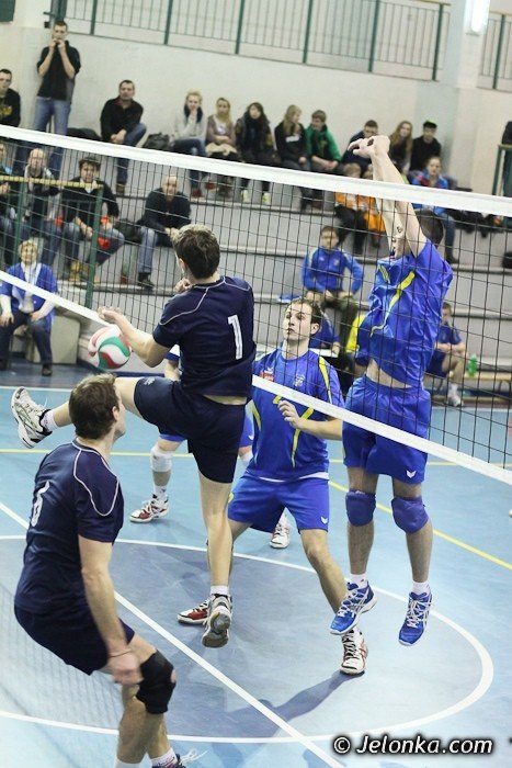 swidniczanie-opanowali-jeleniogorska-hale-foto-44921