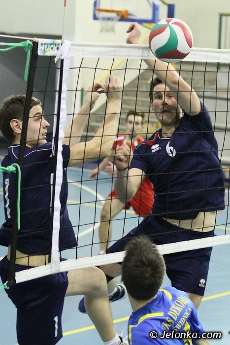 swidniczanie-opanowali-jeleniogorska-hale-foto-44921