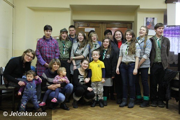 jubileusz-druzyny-harcerskiej-sokolik-z-piesniami-i-tortem-foto-44926