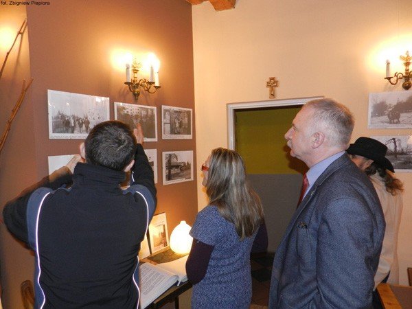kowary-zatrzymane-w-kadrze-dawniej-i-dzis-foto-44969