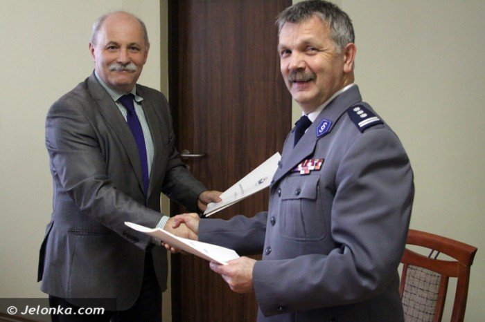 wodnik-i-policja-razem-przeciwko-zodziejom-oszustom-i-zagrozeniom-foto-45019