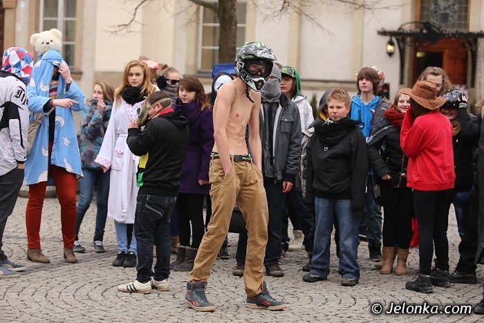 harlem-shake-na-placu-ratuszowym-foto-45217